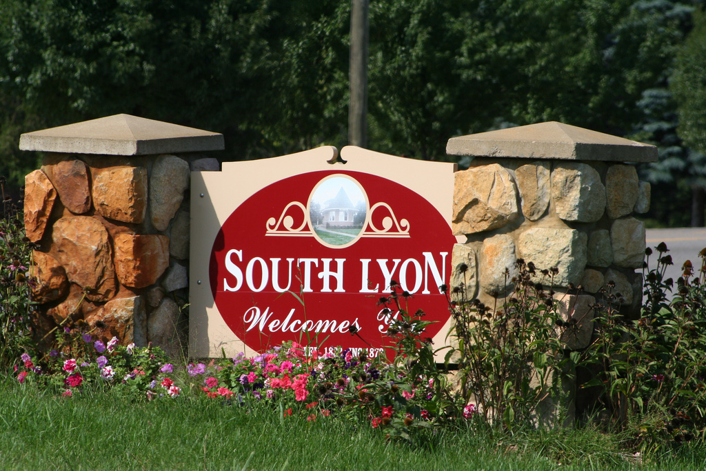 South Lyon Michigan welcome sign